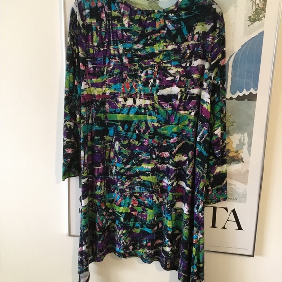 LIFE STYLE 1X tunic top long. 3/4 sleeve. Vibrant colors.stretchy relaxed compfy - Picture 2 of 5